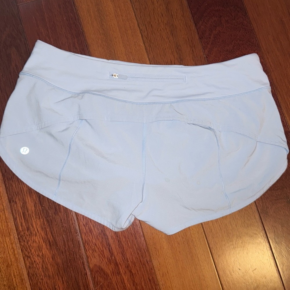 Lululemon speed up low rise 2.5 inch short